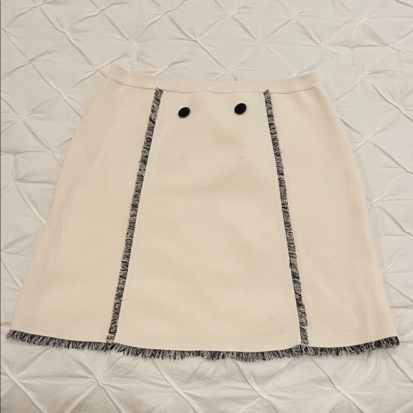 Sandro
Ketty Short Double Breasted Skirt Size 4/8 - Picture 4 of 10